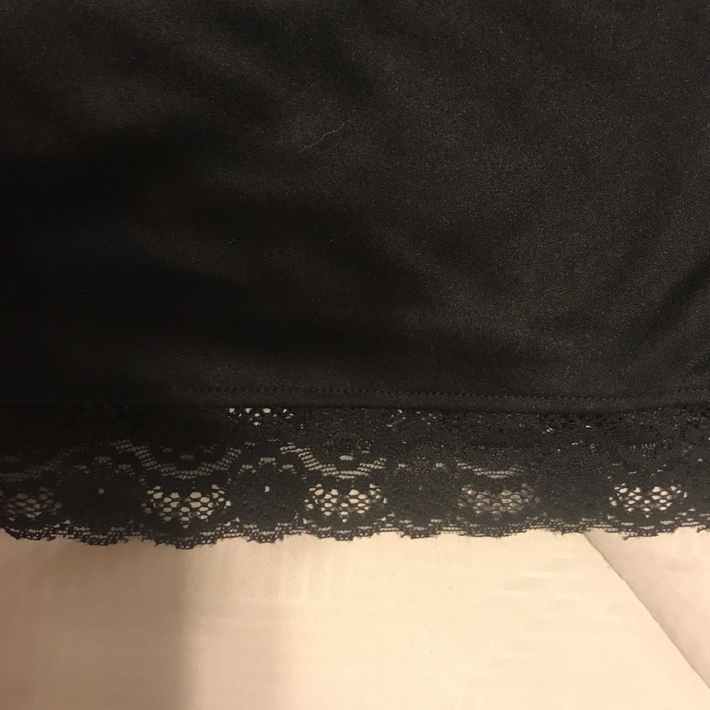 Black lace half slip- Brand New!  Still has tag.  Size medium. GOLDCOAST brand. - Picture 2 of 7